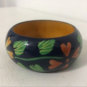 Vintage Beautiful Floral Wooded Bangle